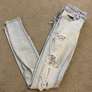 American eagle ripped skinny jeans